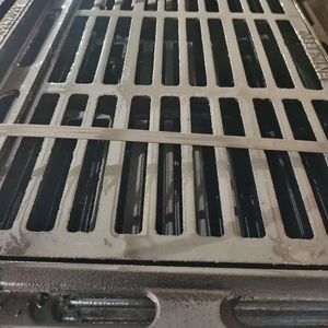 Fabricants de couvercles de trou d'égout ronds pour eaux usées en fonte nodulaire, traitement de couverture d'égout lourd 700*800