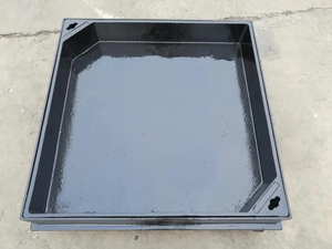 Kitemark-gecertificeerd EN124 D400 dubbele driehoekige 600X600 putdeksels en frames Gietijzeren diensten