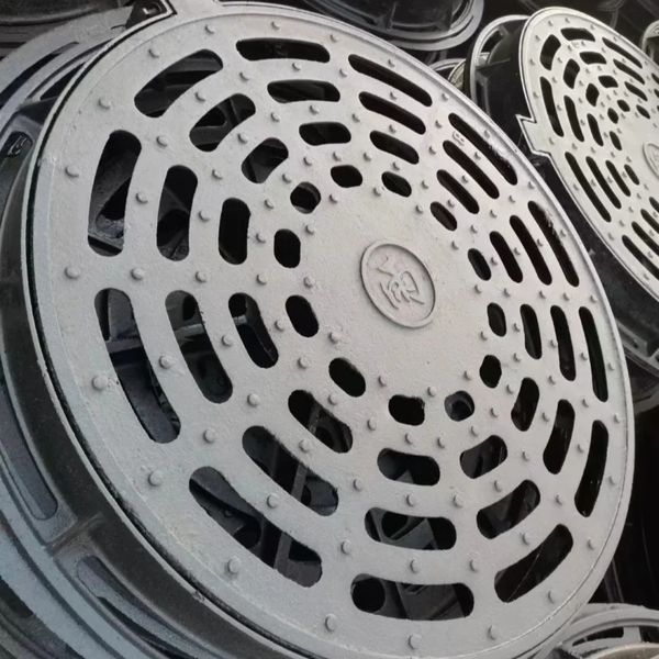 D400 Ductile Iron Manghole Cover.JPG