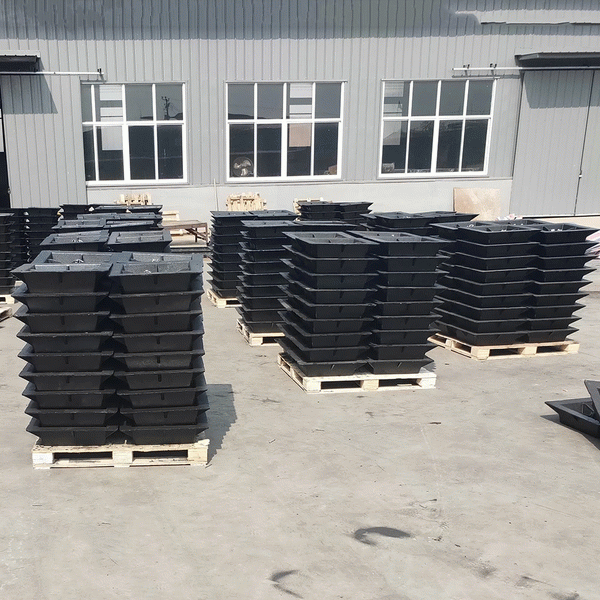 Cina Chiusini in plastica composita GRP