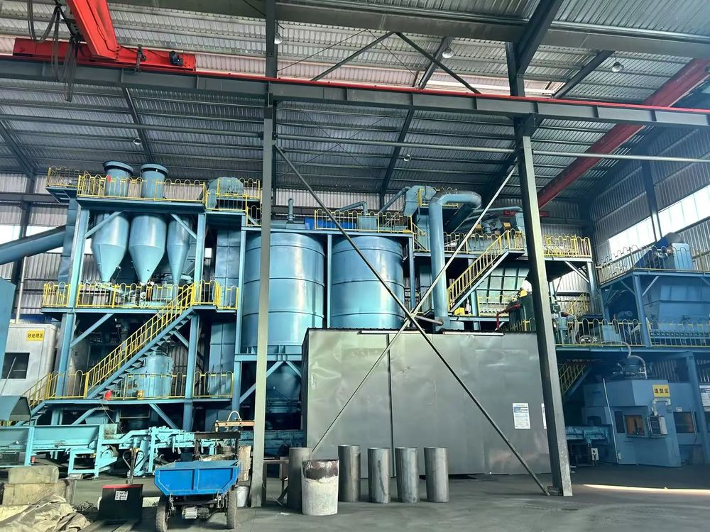 Aangepaste gietijzeren puthole deksels.jpg Aangepaste gietijzeren puthole deksels.jpg