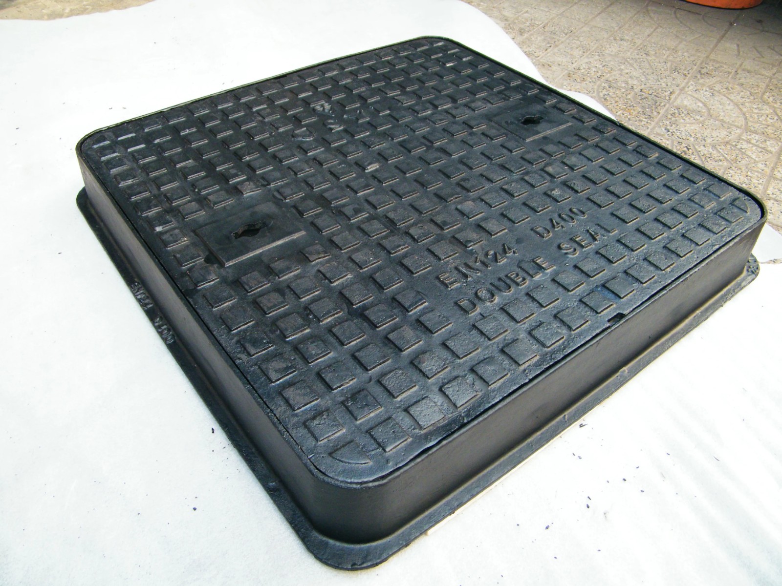 Stad ductiele ijzer stormafvoer mangat deksel. Jpg Stad ductiele ijzer stormafvoer mangat deksel. Jpg