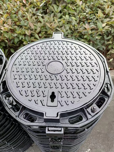 En124 Anti-zinkputdeksel Zware gietijzeren putdeksel Verkeersveiligheid voor drainagesysteem om overstromingen te voorkomen